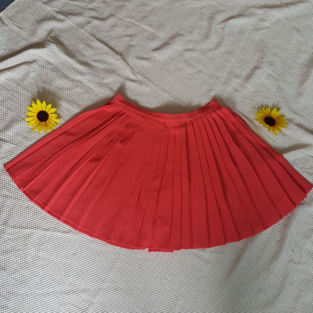 American apparel pleated  skirt